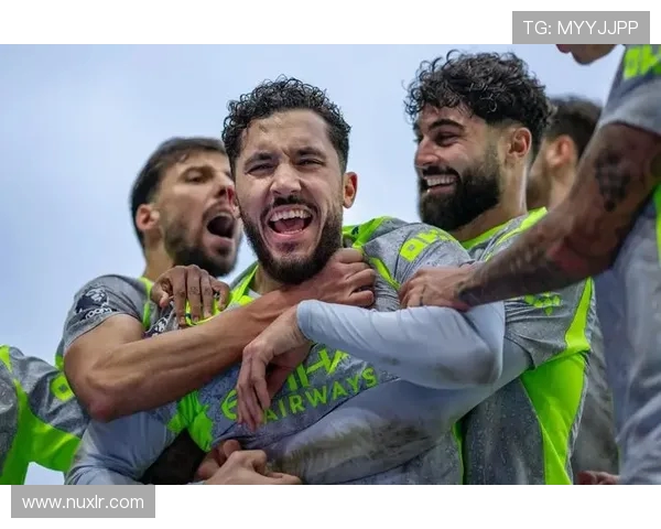 谢尔基社媒致敬节礼日激战感谢球队与球迷的热血支持赛场拼搏精神