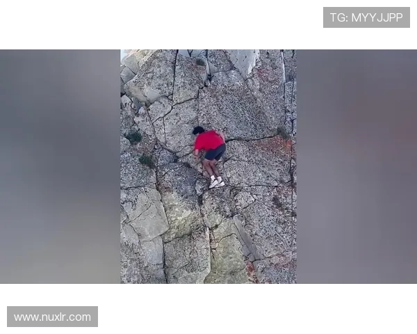 攀岩世锦赛峭壁上的芭蕾舞表演